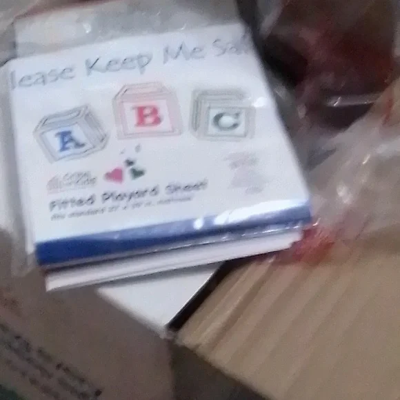 Cribette wth fitted playard sheet